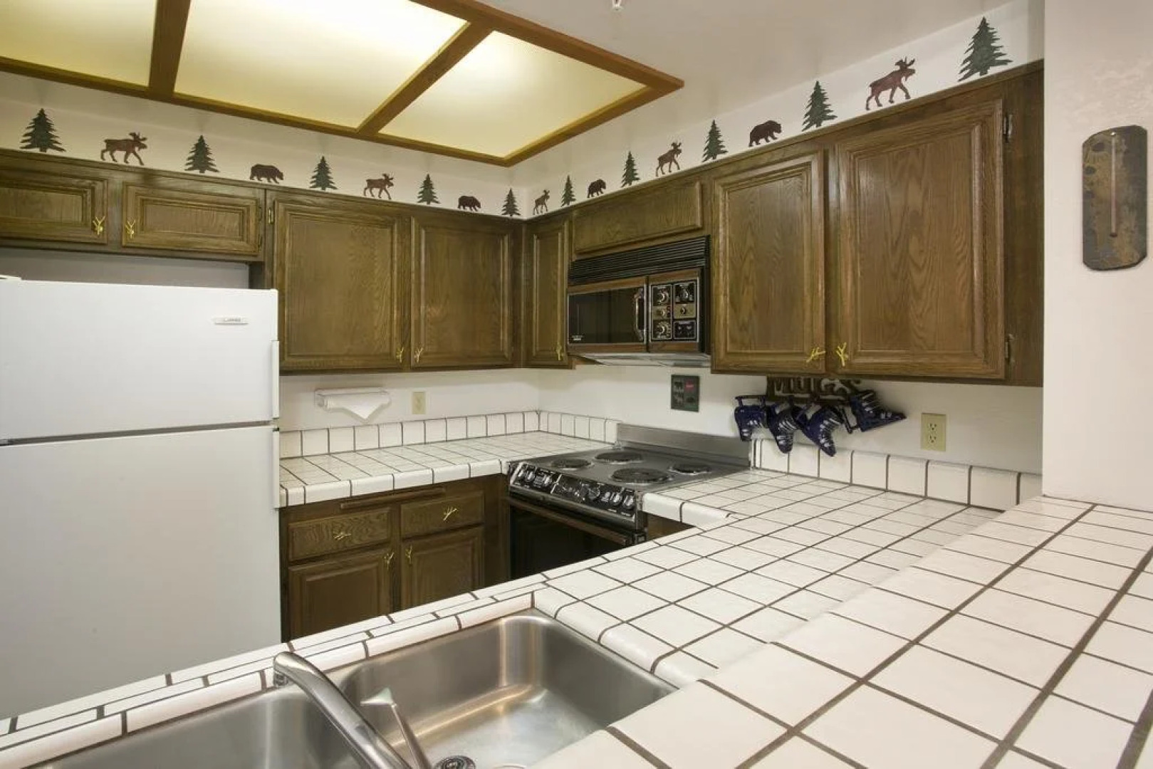 Aspen Creek by 101 Great Escapes