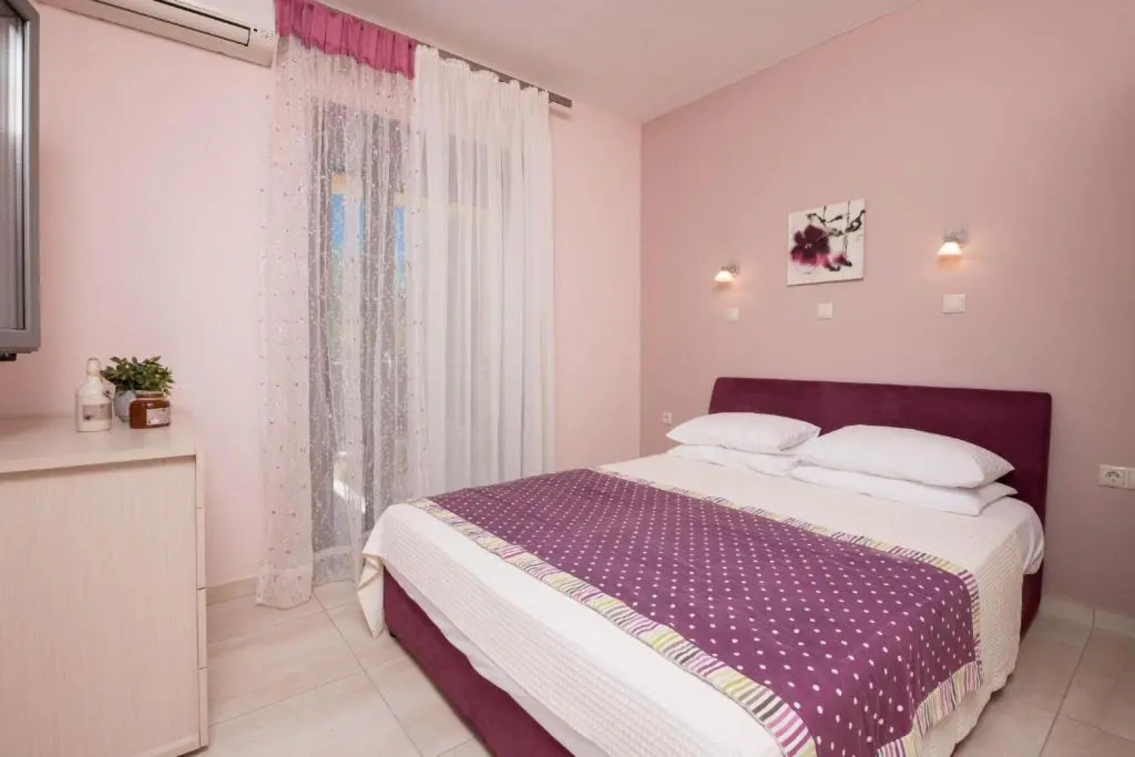 Louloudis Pool Villa