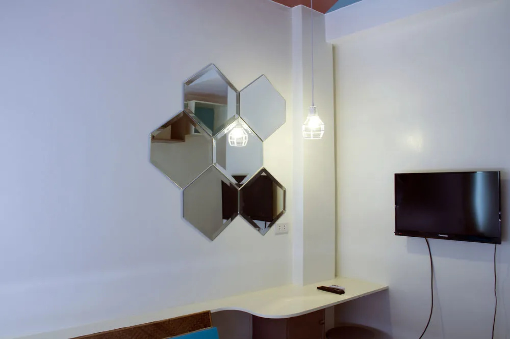 Second Wind Hostel by MNL