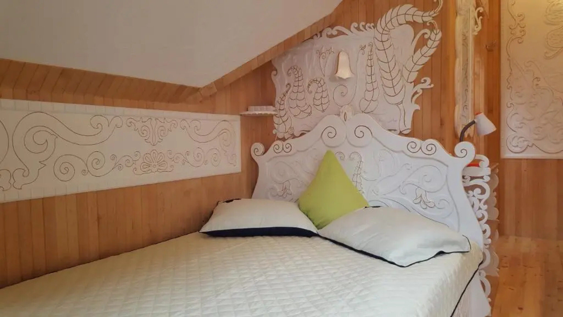 Naiza Guesthouse and Apartments