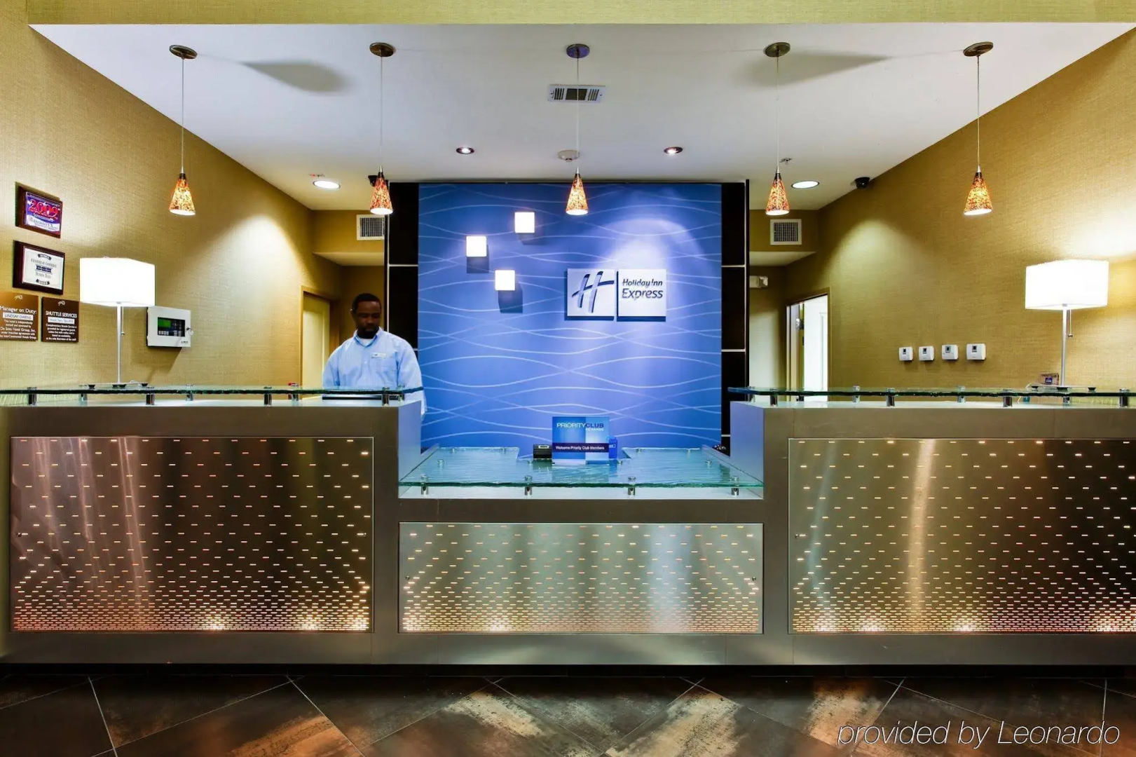 Holiday Inn Express Hotel & Suites Dallas South - Desoto by IHG