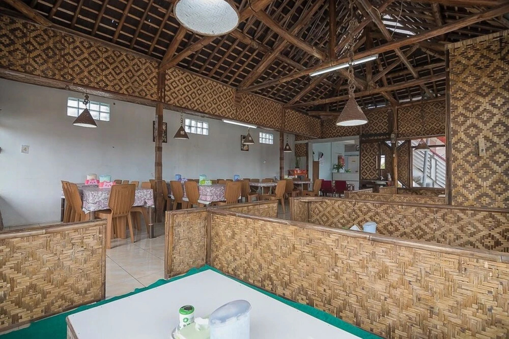 Saung Katineung by Reddoorz