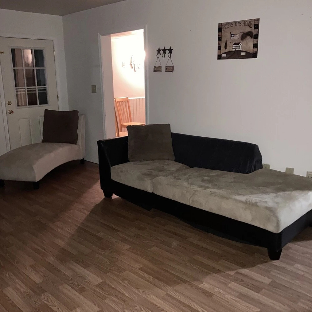 Enjoy This Home Away From Home Just Relax in This Charming Farm House Thank You