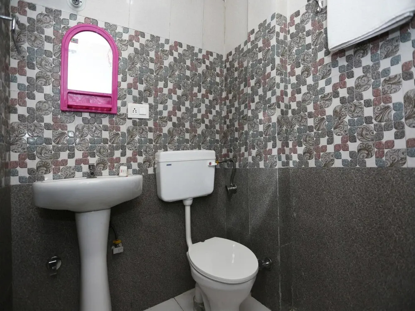 OYO 28835 Hotel Star