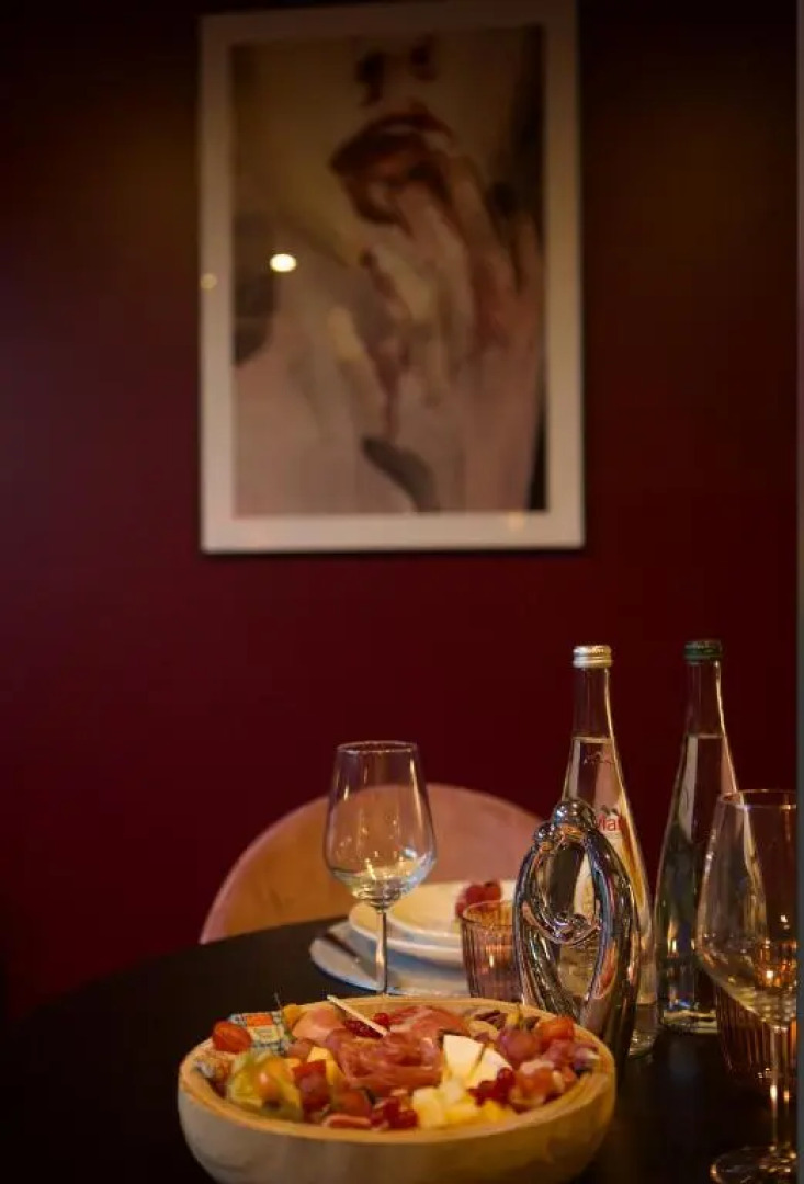 PARENTHESE LOVE : Amour & Tentation - Suite Jacuzzi SPA - Proche Orly/Paris