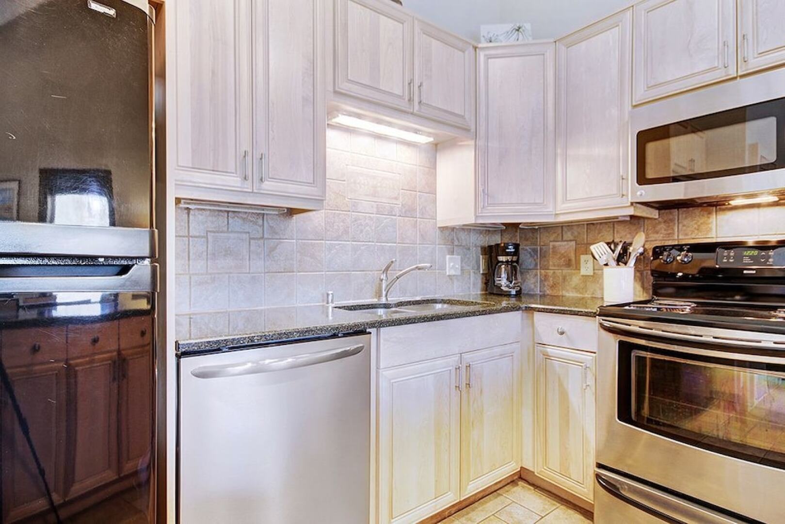 Tyra Summit B3A by RedAwning