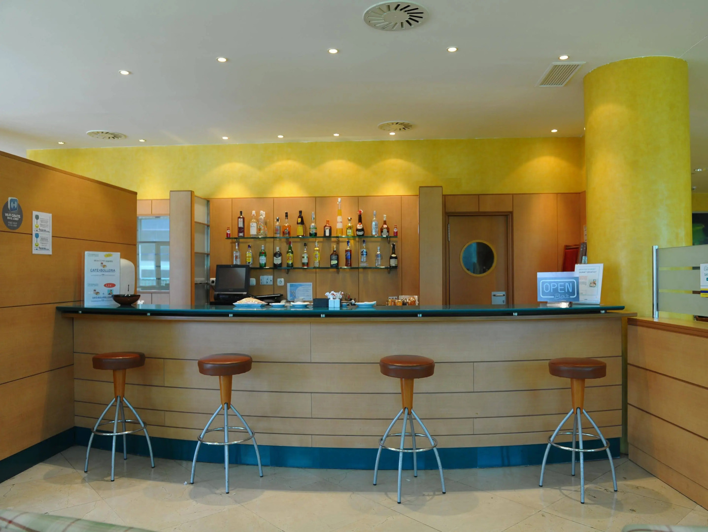 Отель Puerta Santander