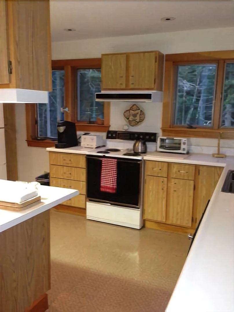 Sherwood Cottage - Three Bedroom Home