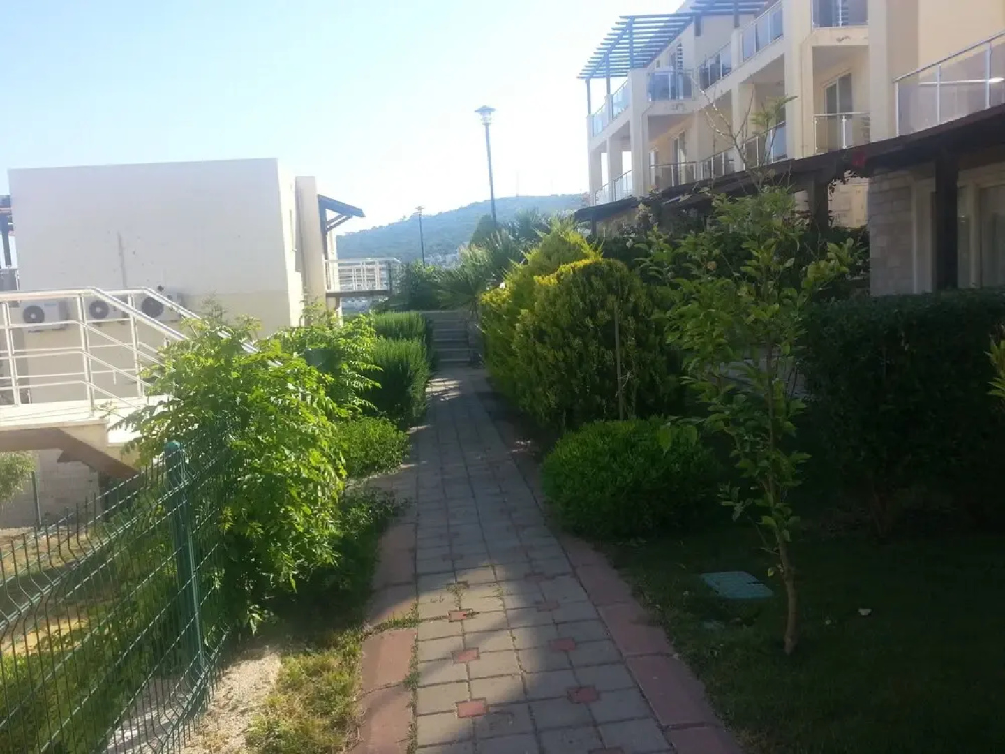 1 Bedroom Apartment Lake View 6 by Likya Global
