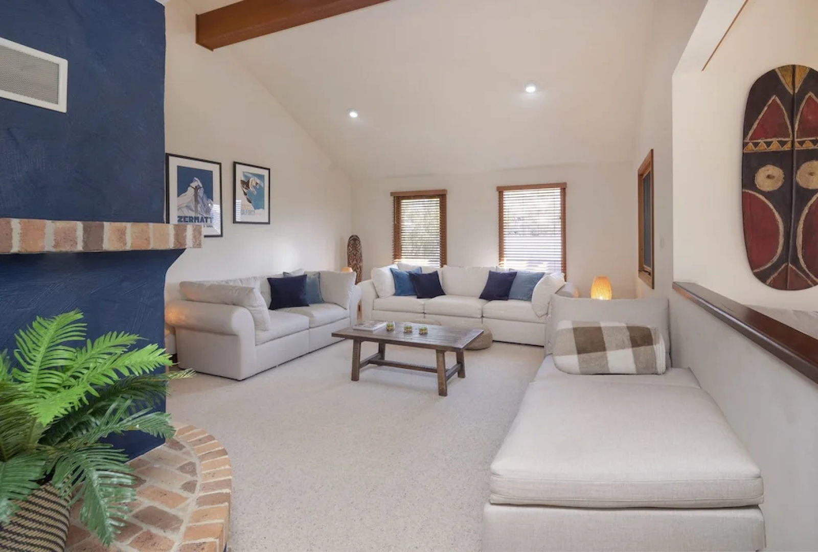 Rimrock - Superior waterfront home