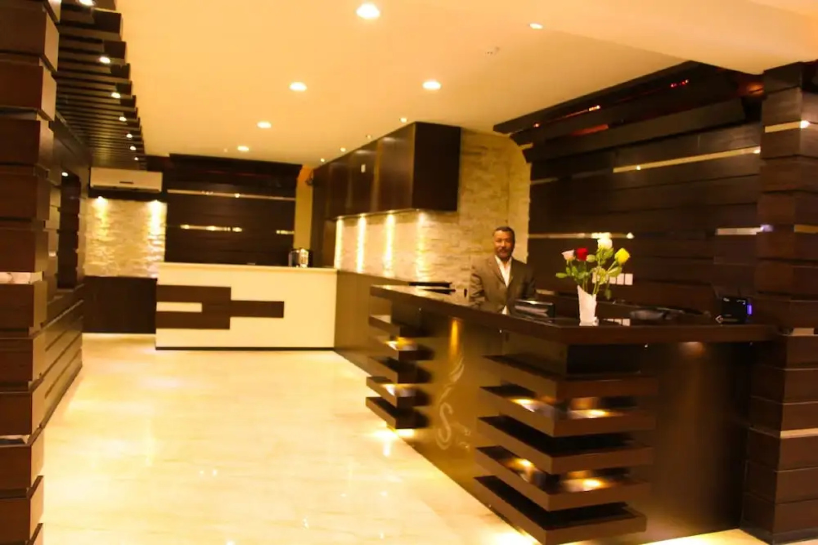 Summerland Suites