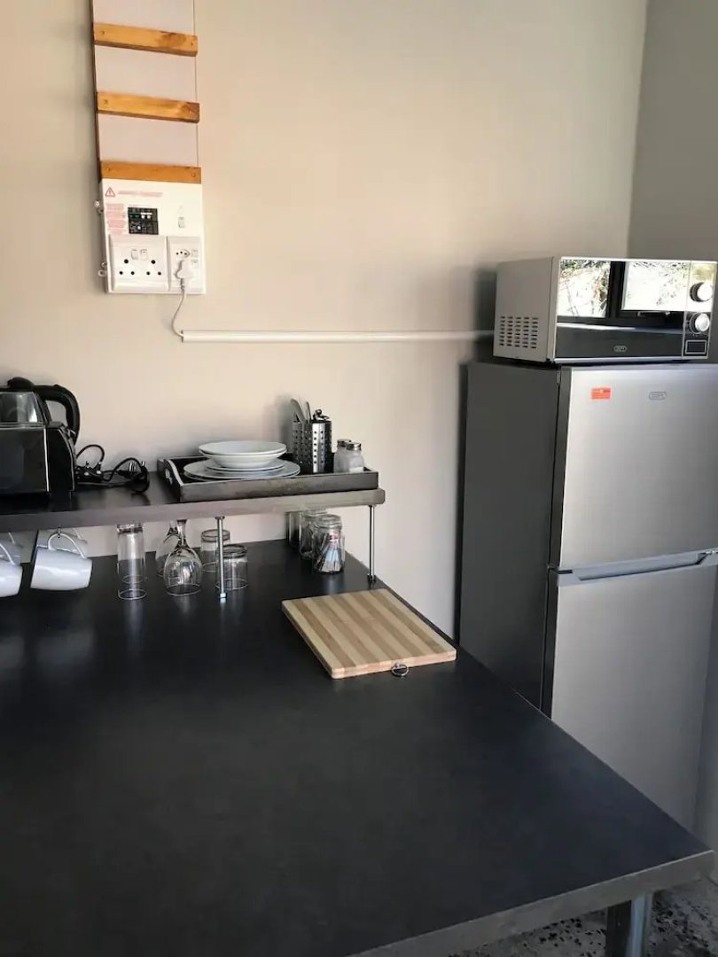 28 La Rochelle Bed & Breakfast