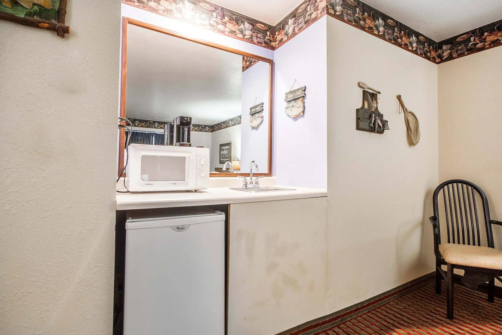Rodeway Inn & Suites Madison East