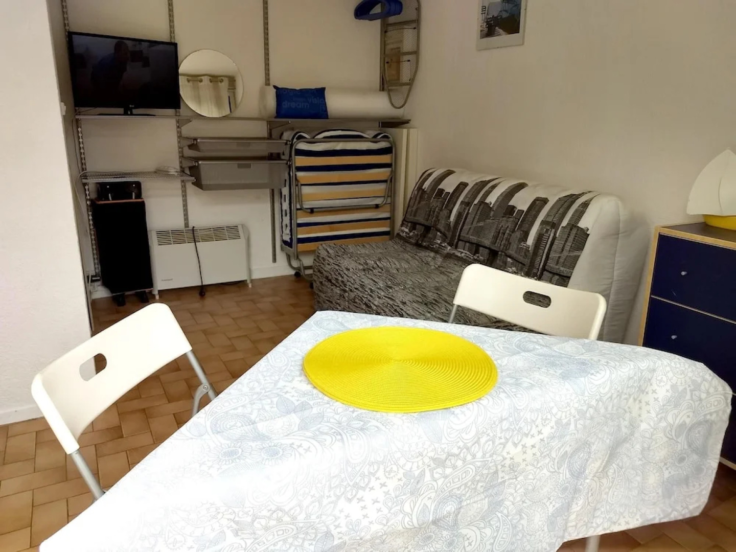 Studio in Gruissan, With Wonderful City View and Pool Access - 300 m F