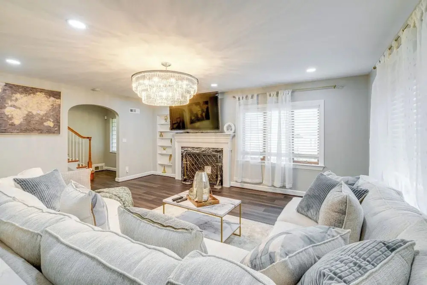 Silver Springs Home: Walk to Downtown!