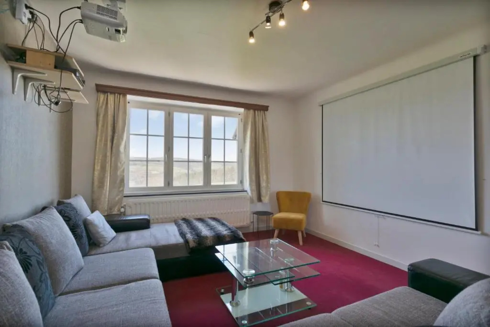 Cottage Fauna & Flora