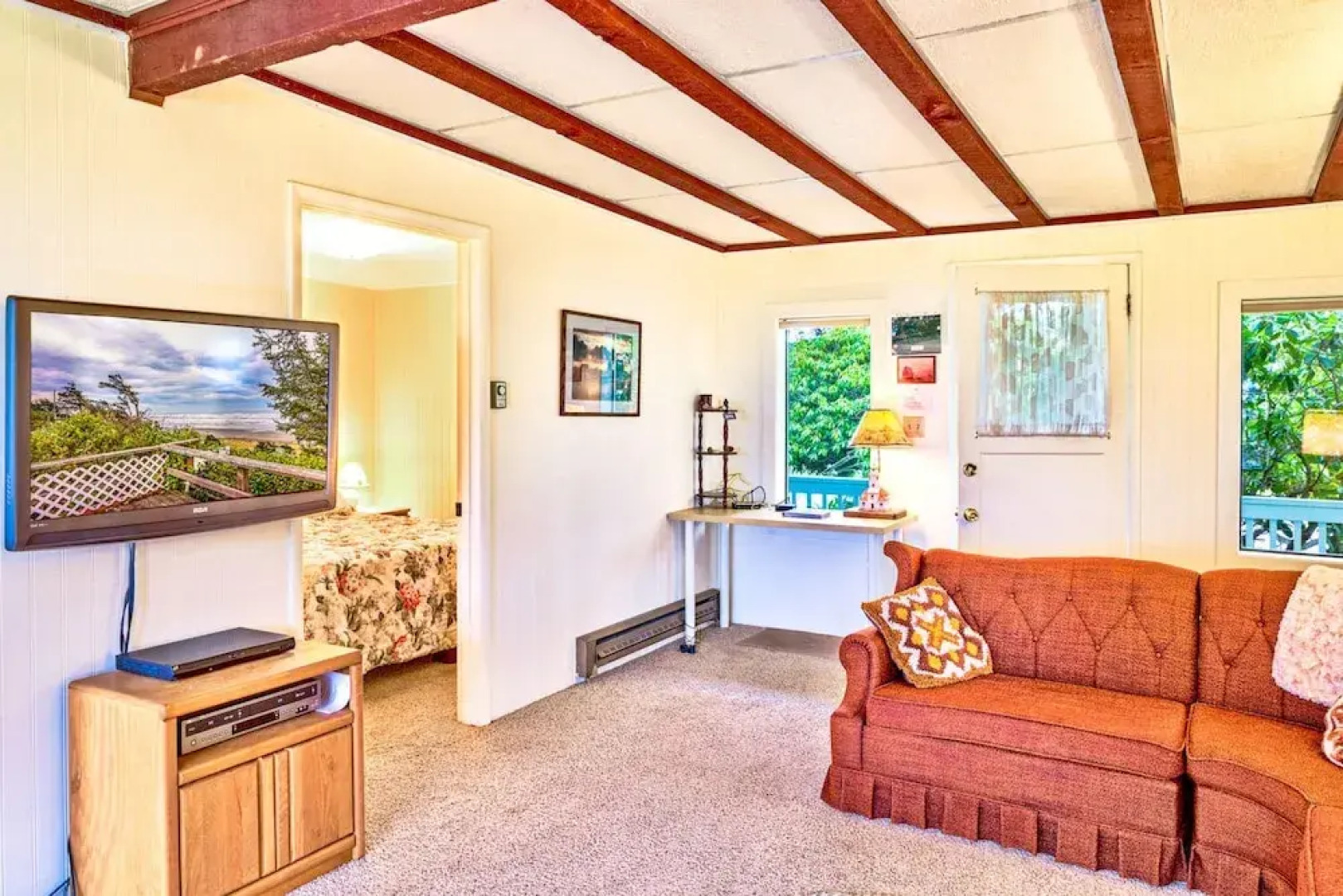 The Searise Cottage in Hoquiam