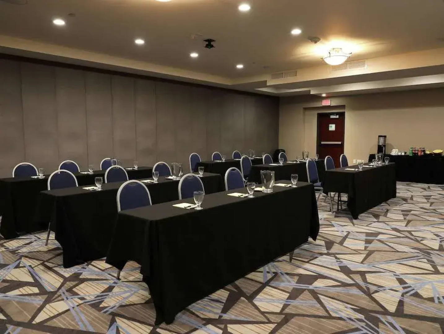 Holiday Inn Omaha Southwest