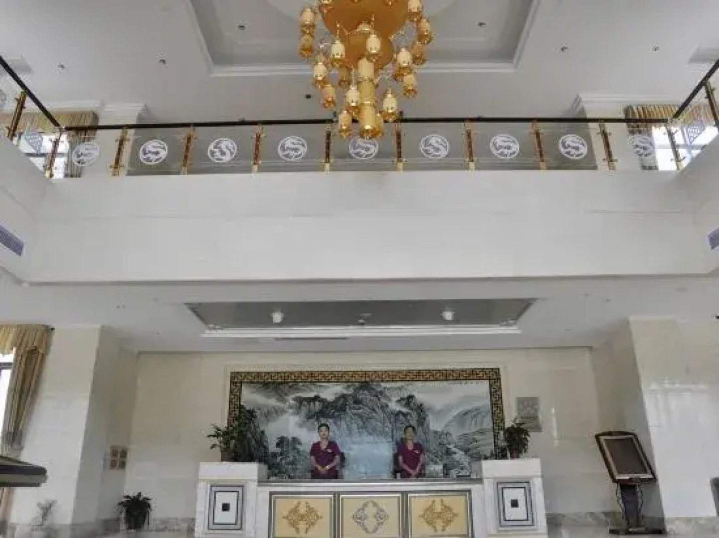 Jixi Longchuan Hotel