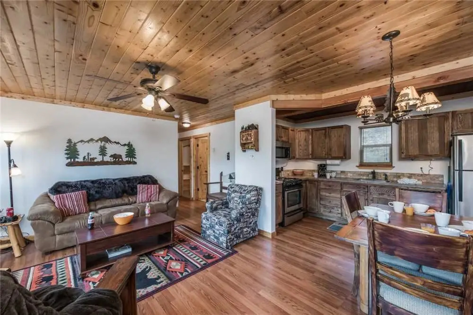 Aurora Montealis - Two Bedroom Cabin