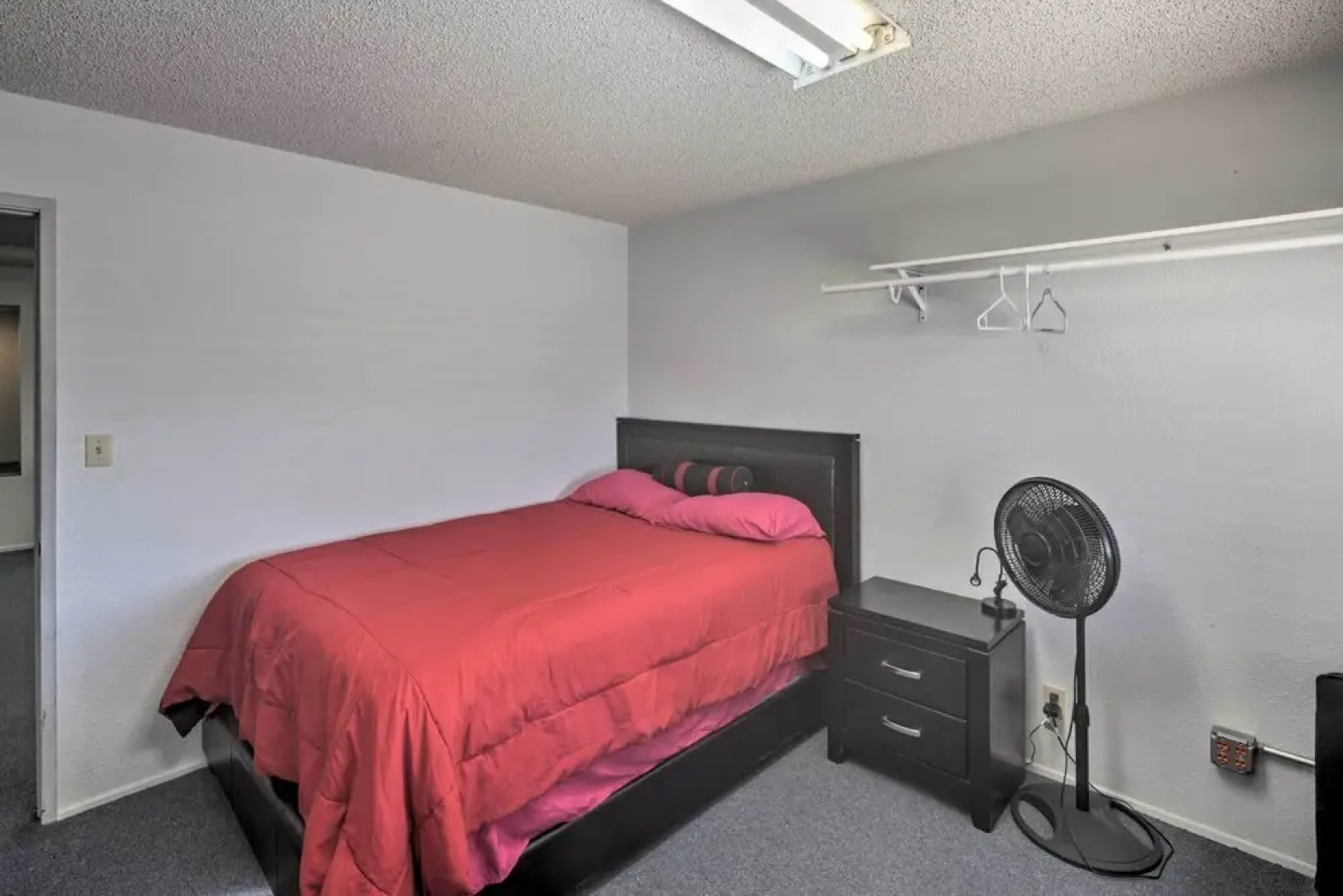 Kingman Apartment < 2 Miles to Route 66 Sign!