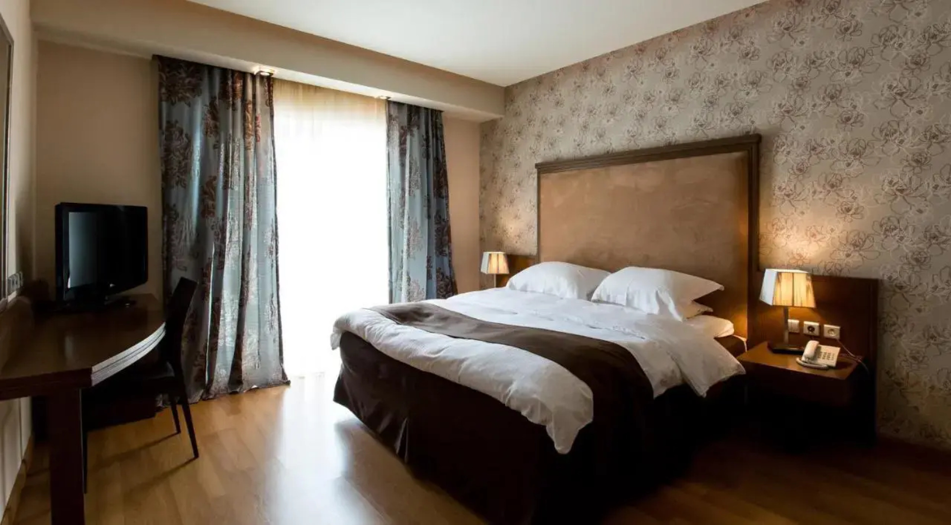 Elpida Resort & Spa