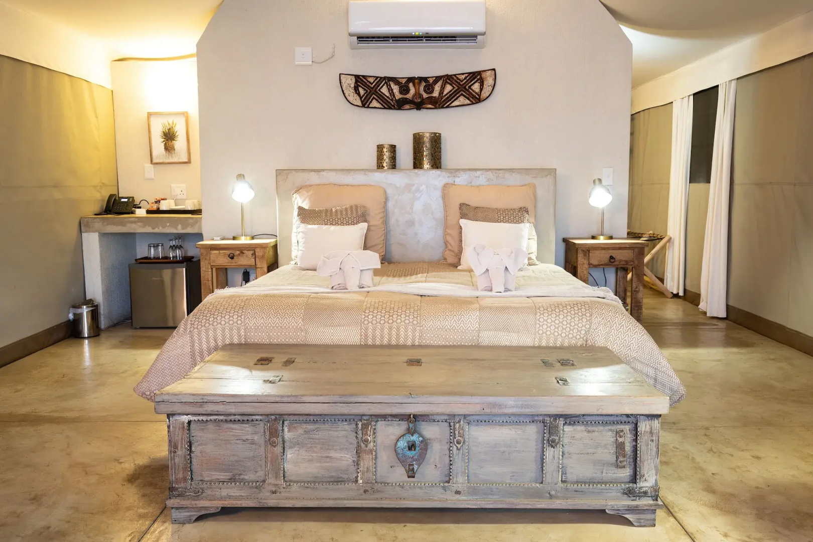 Nyati Safari Lodge