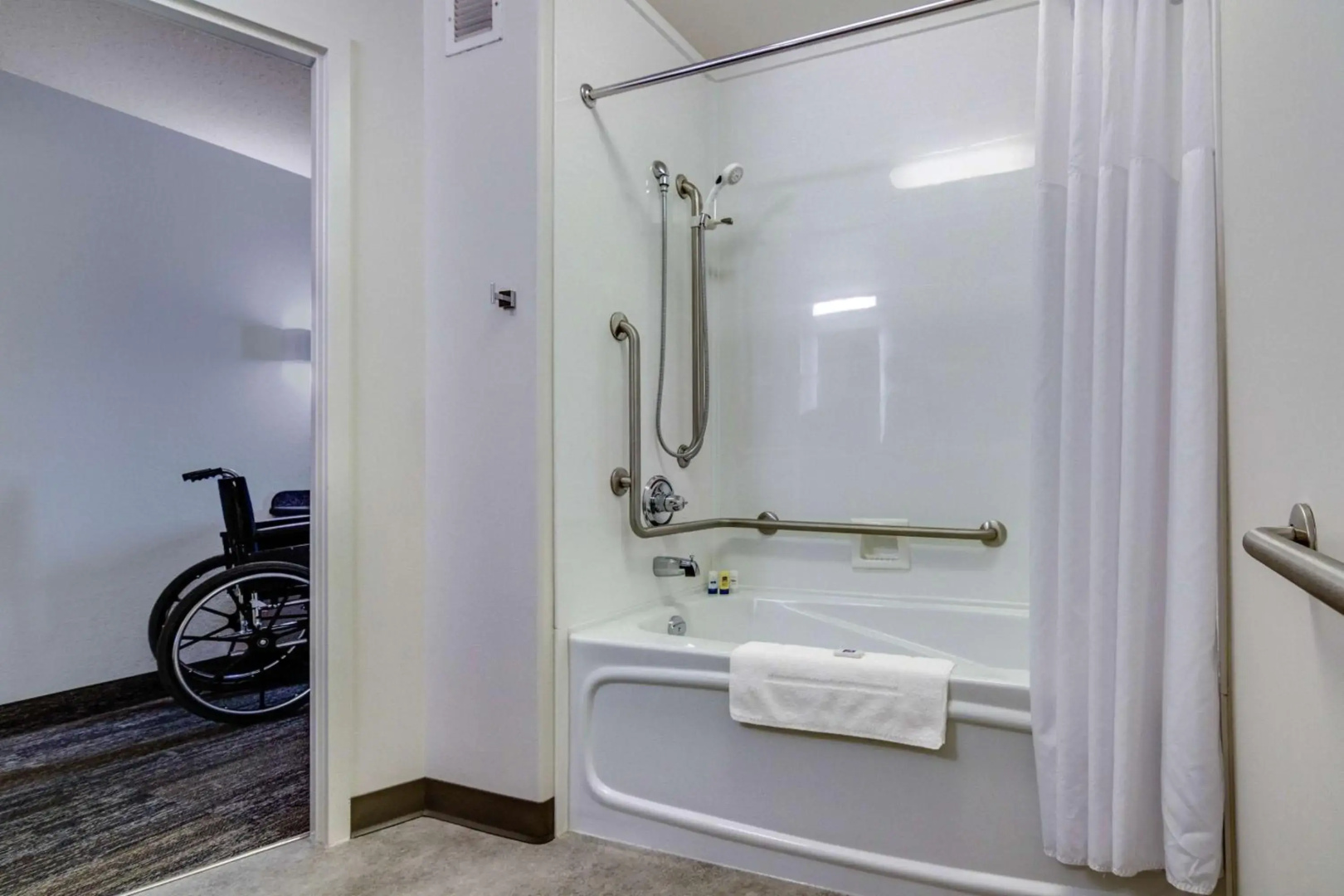 Motel 6 Saskatoon, SK
