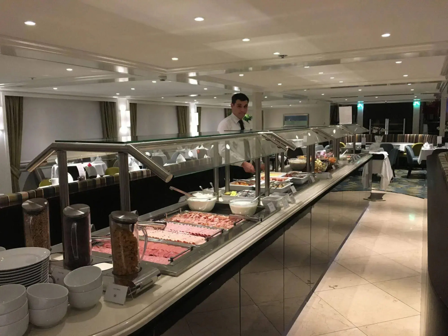 Select MS William Shakespeare - Düsseldorf