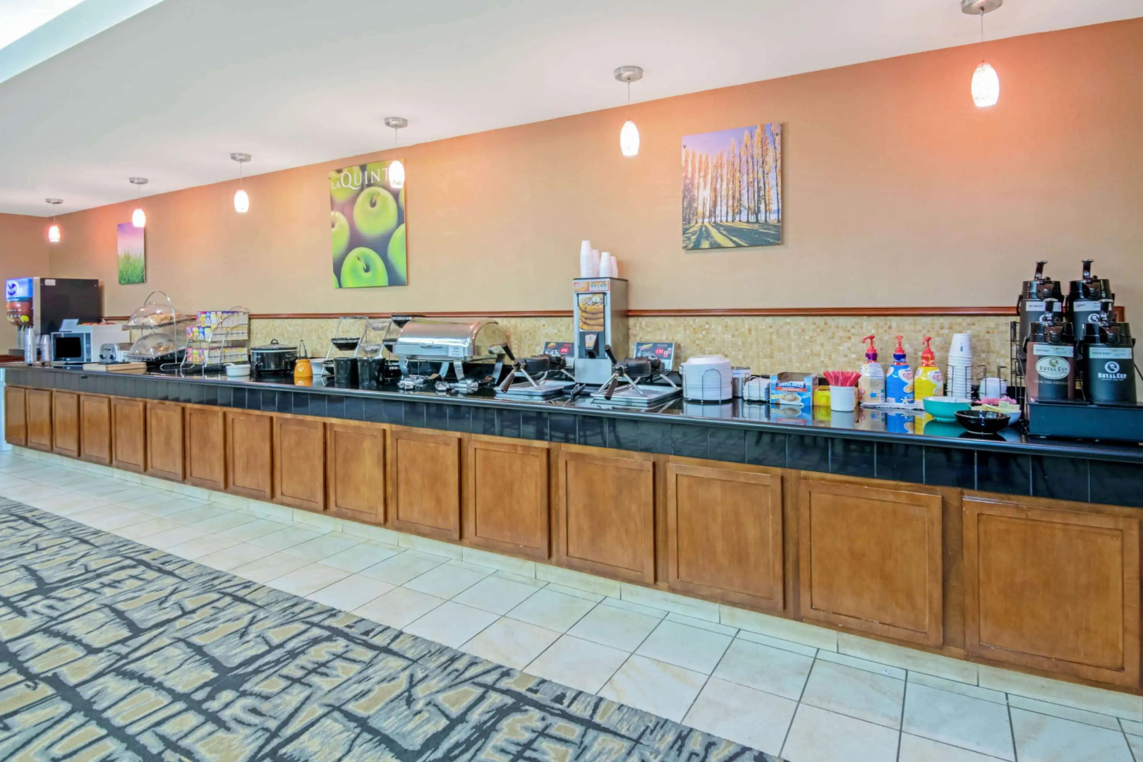 La Quinta Inn & Suites by Wyndham Lawton / Fort Sill