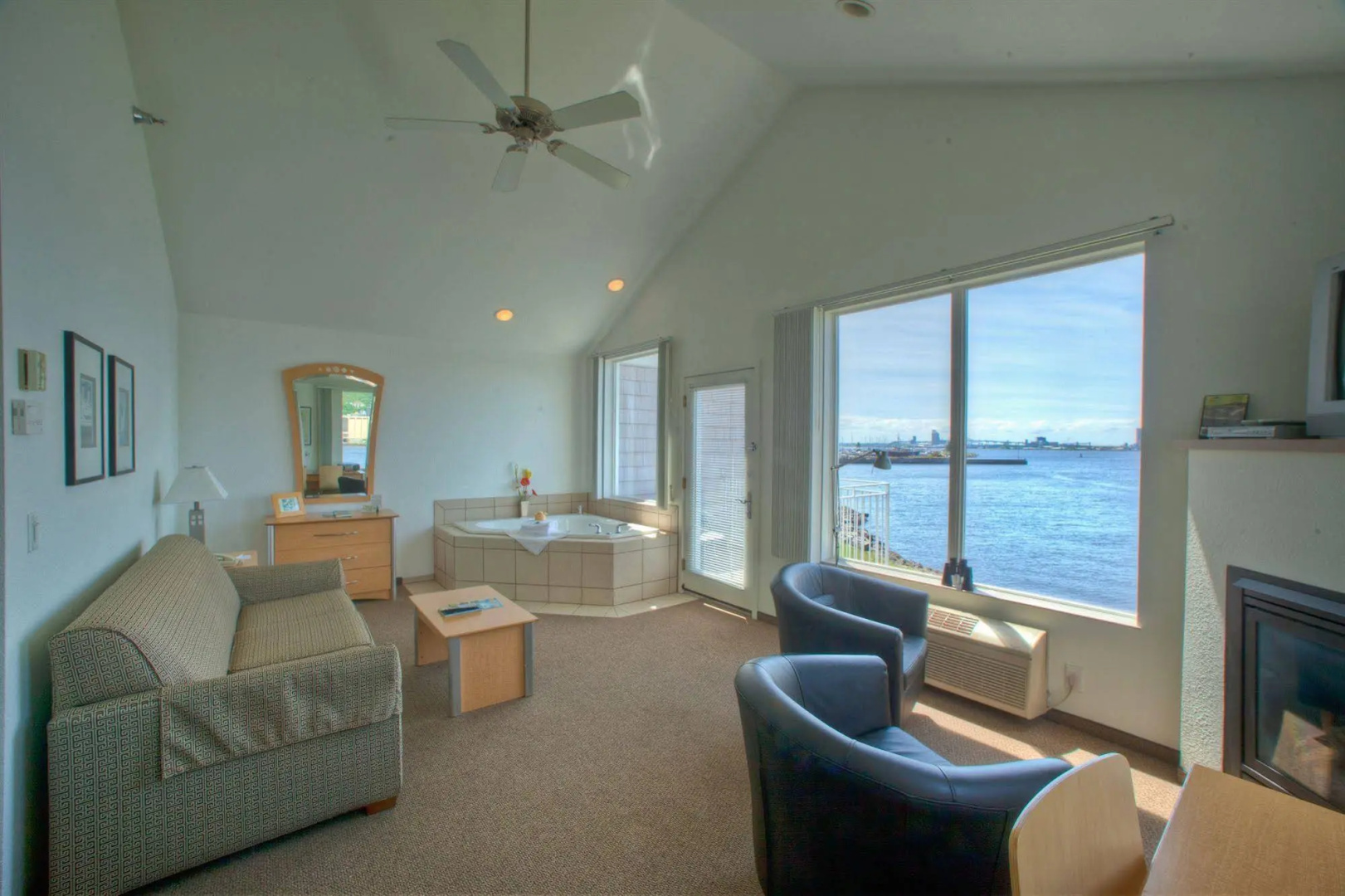 South Pier Inn