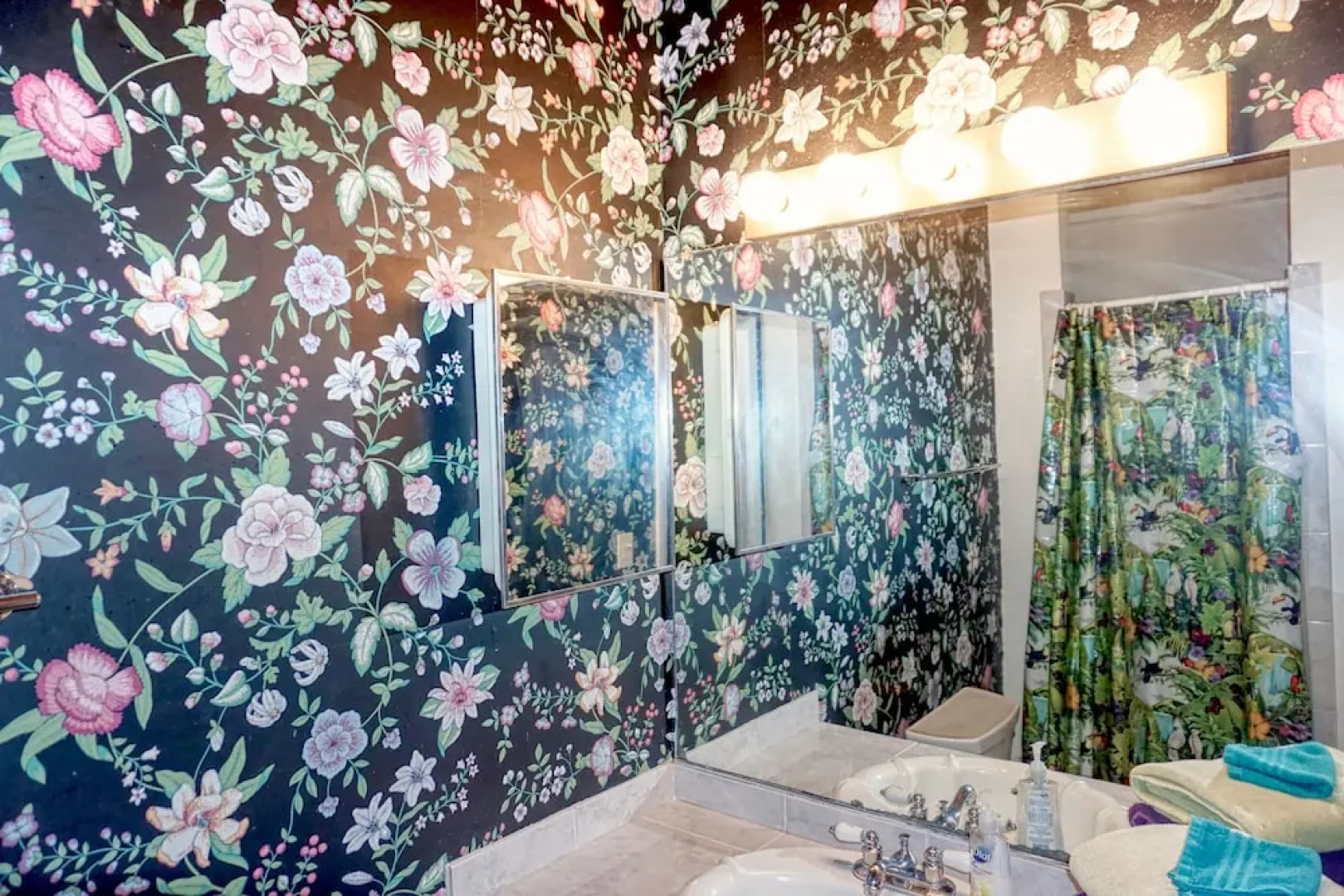 Pass A Grille Beach Escape (107-8)