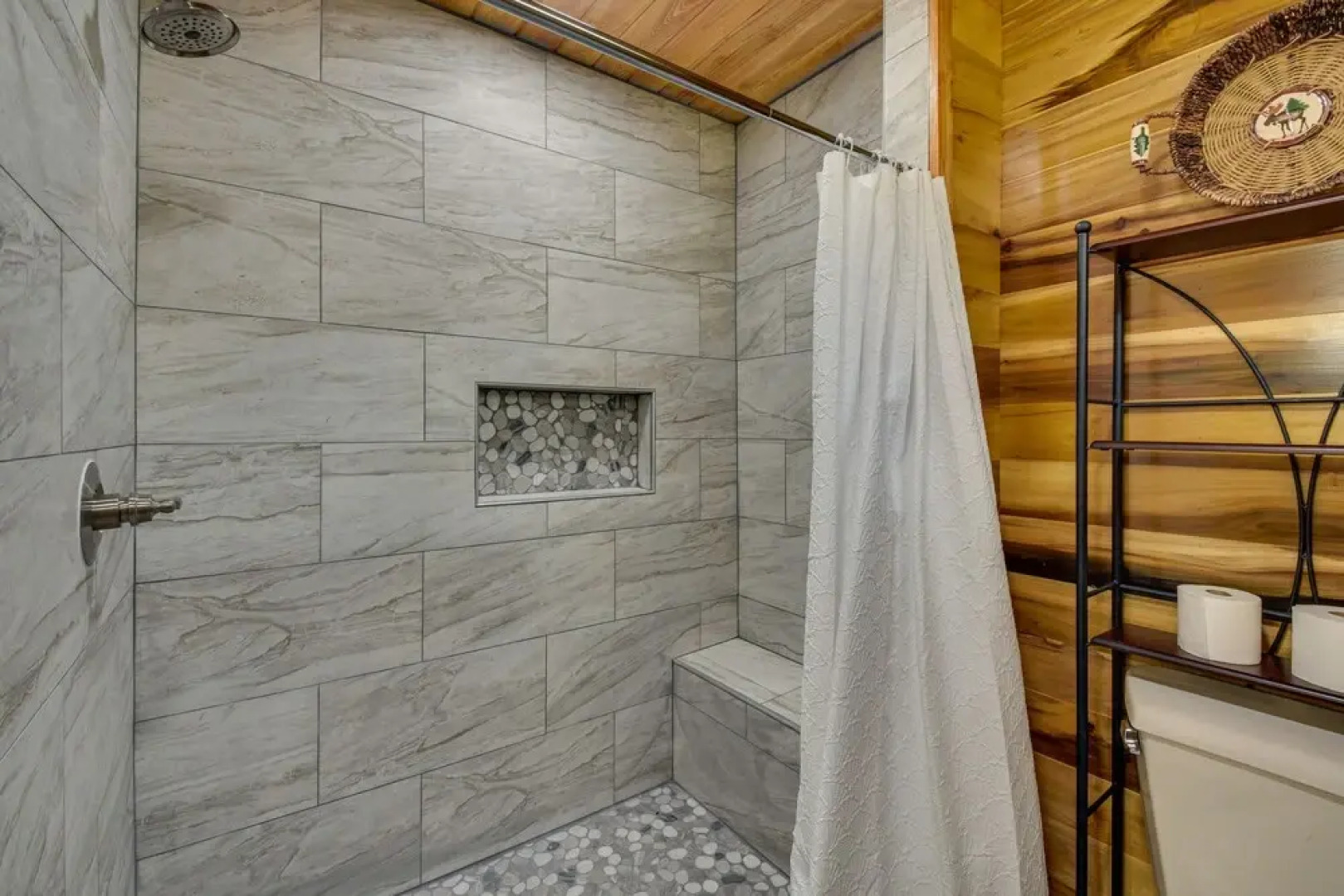 Mountain-view Cabin ~ 2 Mi to Downtown Clayton!