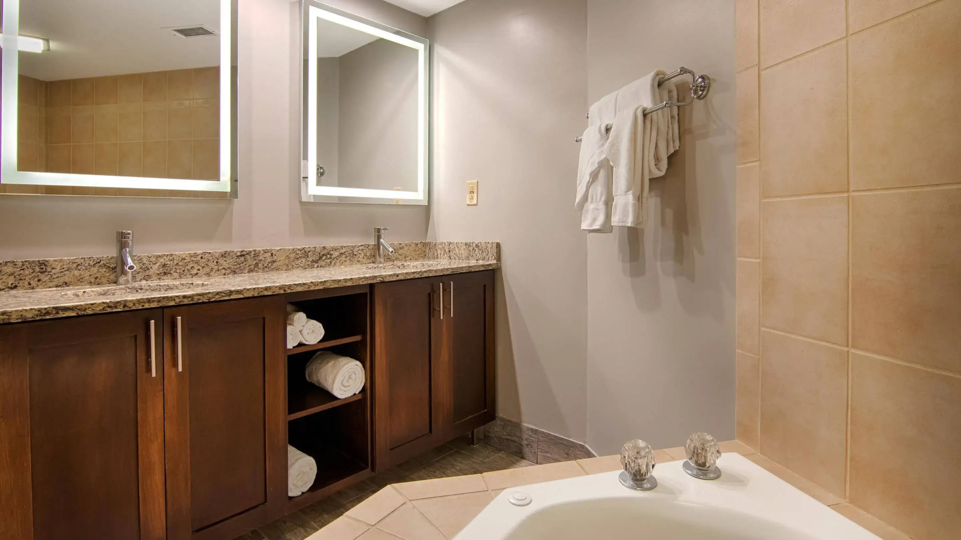 Best Western Ocean Reef Suites