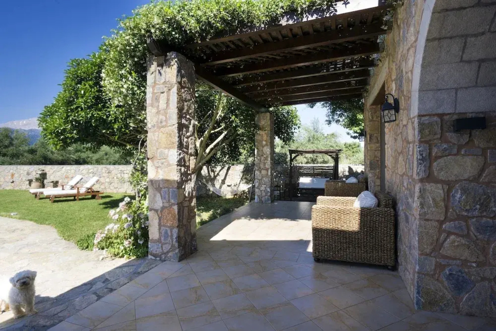 Private Polished Mansion w Private Pool Jacuzzi