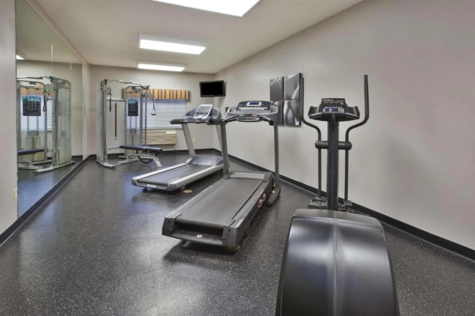 Country Inn & Suites by Radisson, Big Rapids, MI