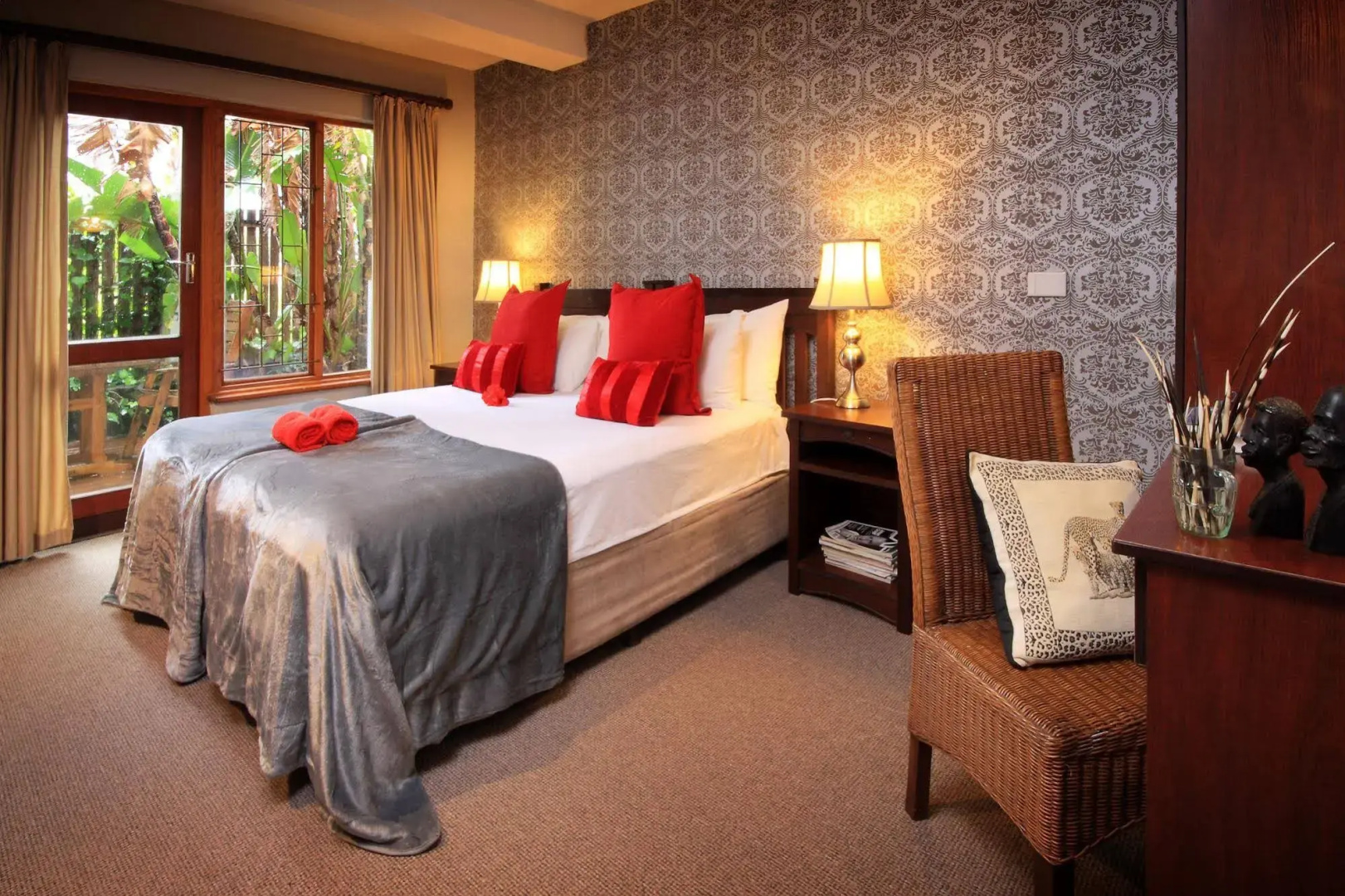 Thatchwood Country Lodge