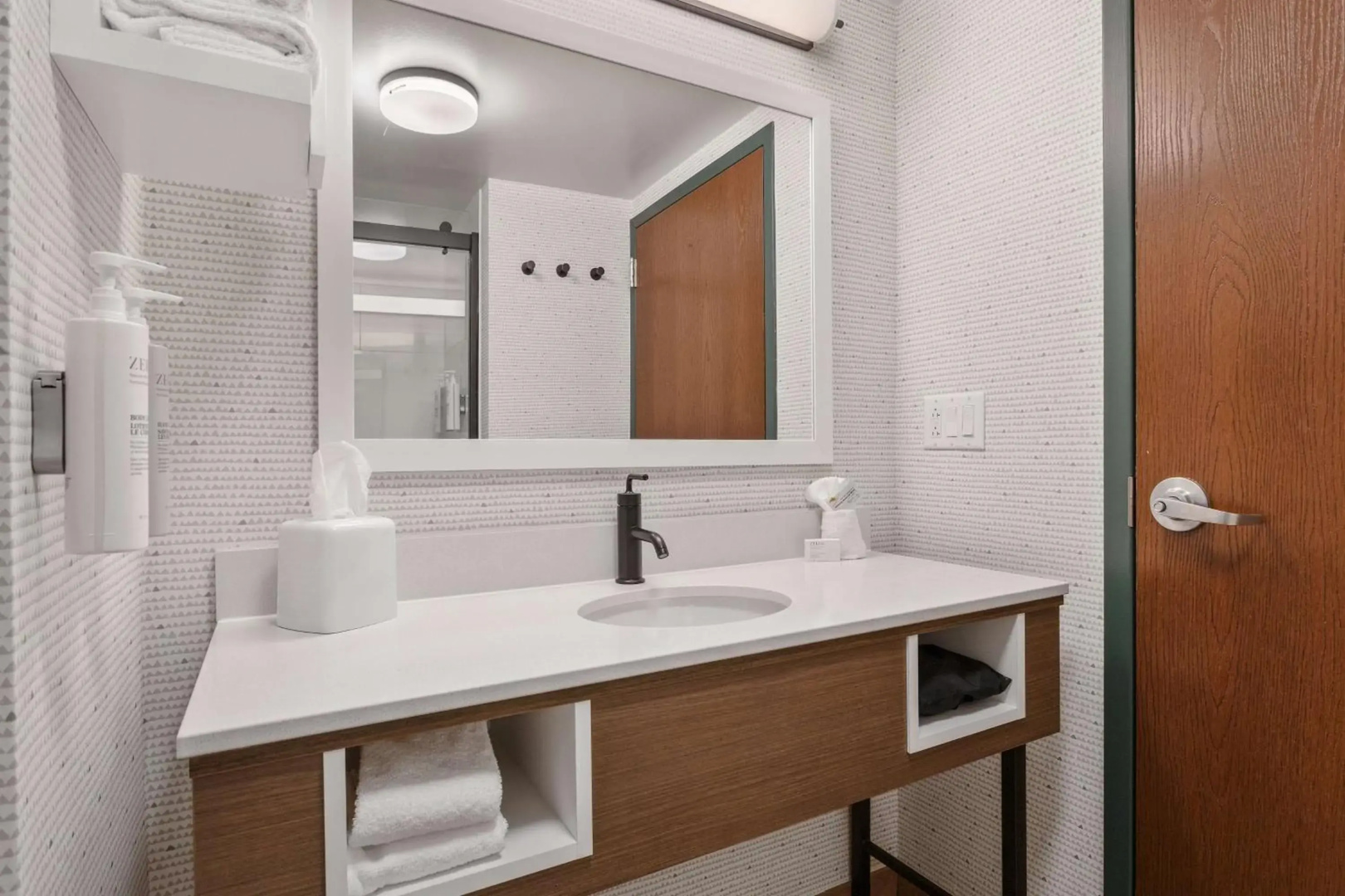 Hampton Inn & Suites Lake George