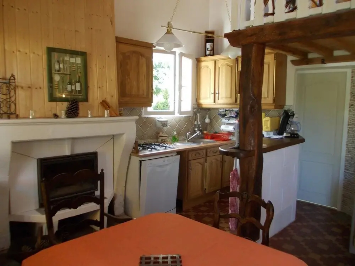 House With one Bedroom in Saint-germain-d'esteuil, With Furnished Garden - 20 km From the Beach