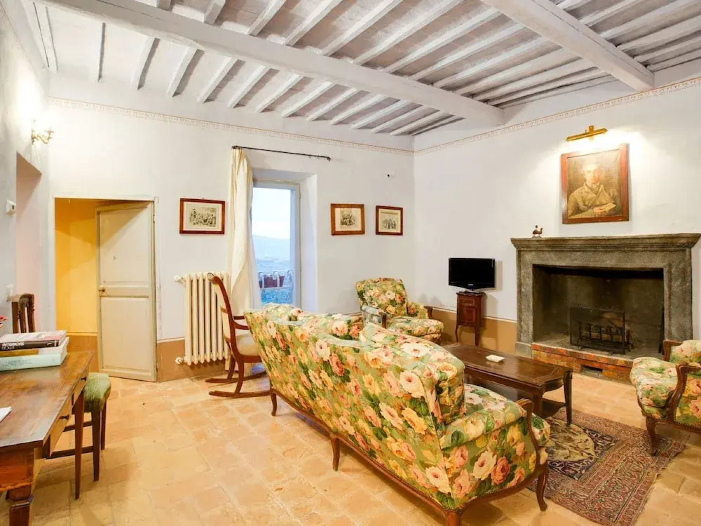 Villa in Rome With Pool & Stunning Views