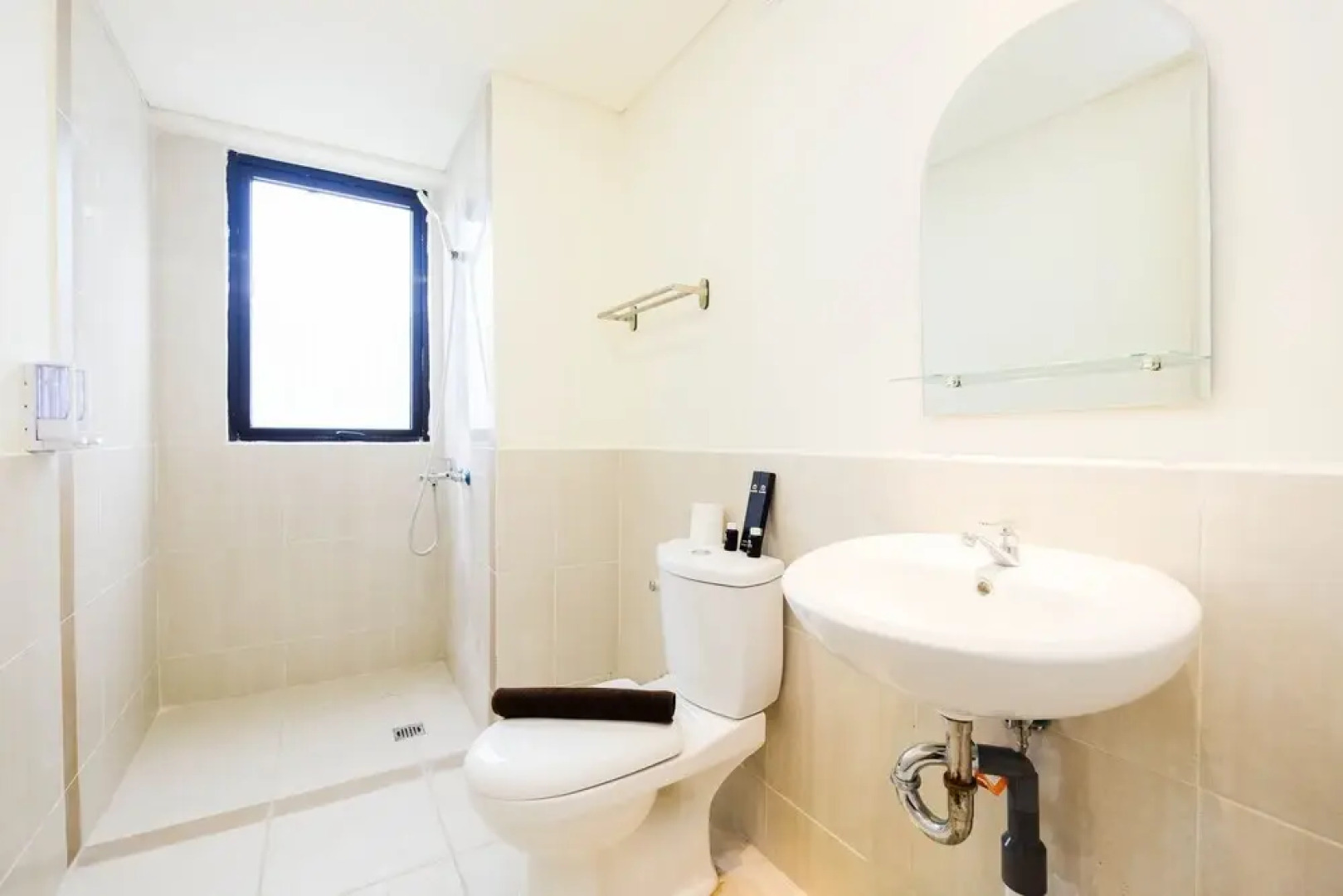 Comfort 2Br+1 At Meikarta Apartment