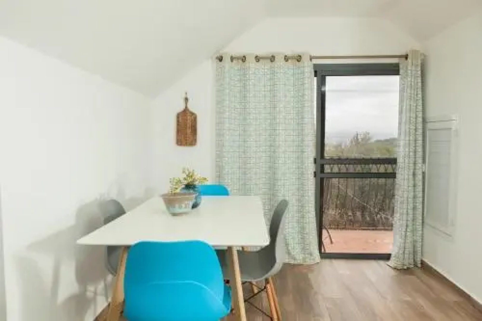 Meet In The Yard With Aliza Ron - Guest Suites