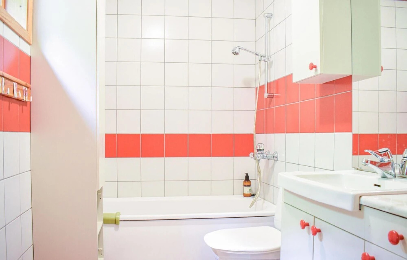 Awesome Home in Lonevåg With 4 Bedrooms and Wifi