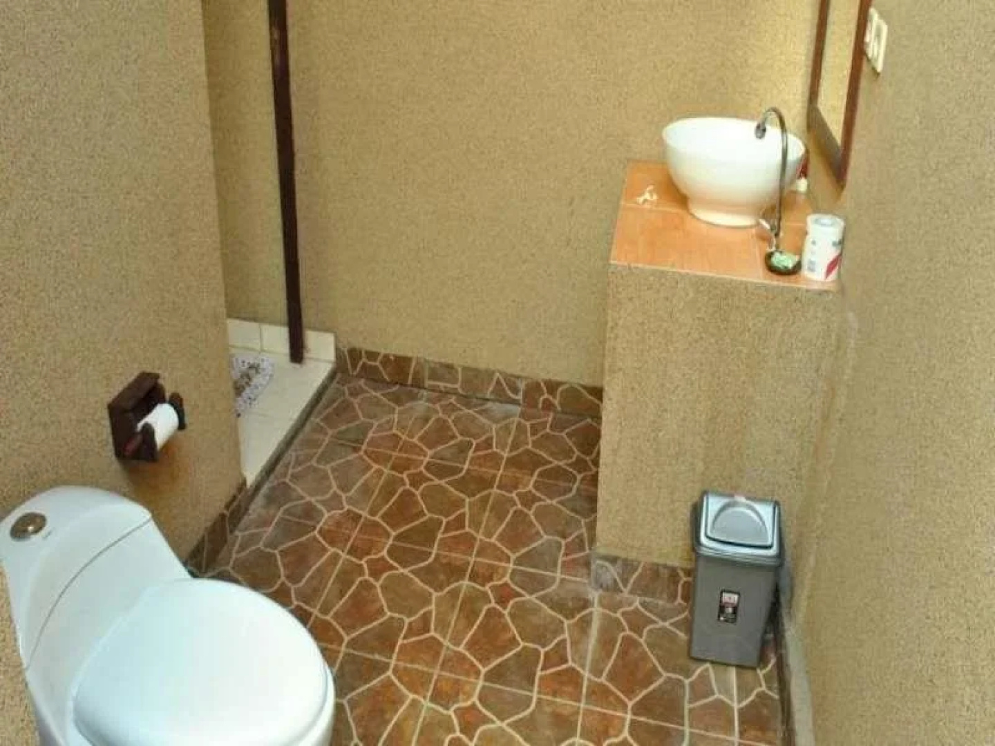 Sudi Guest House