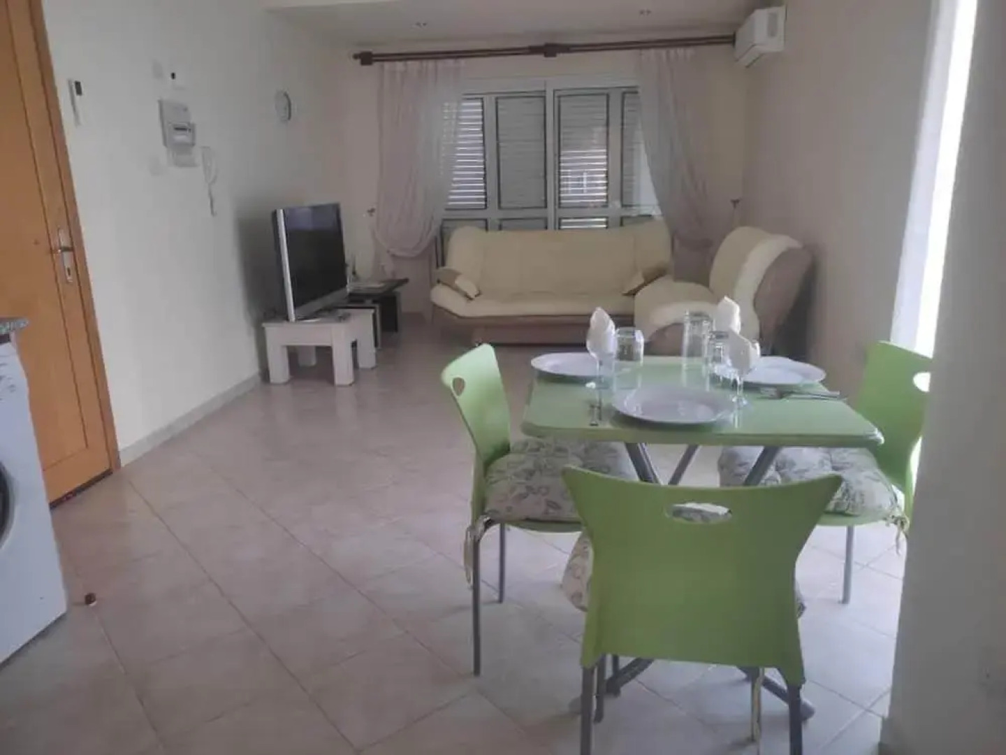 Captivating 1-bed House