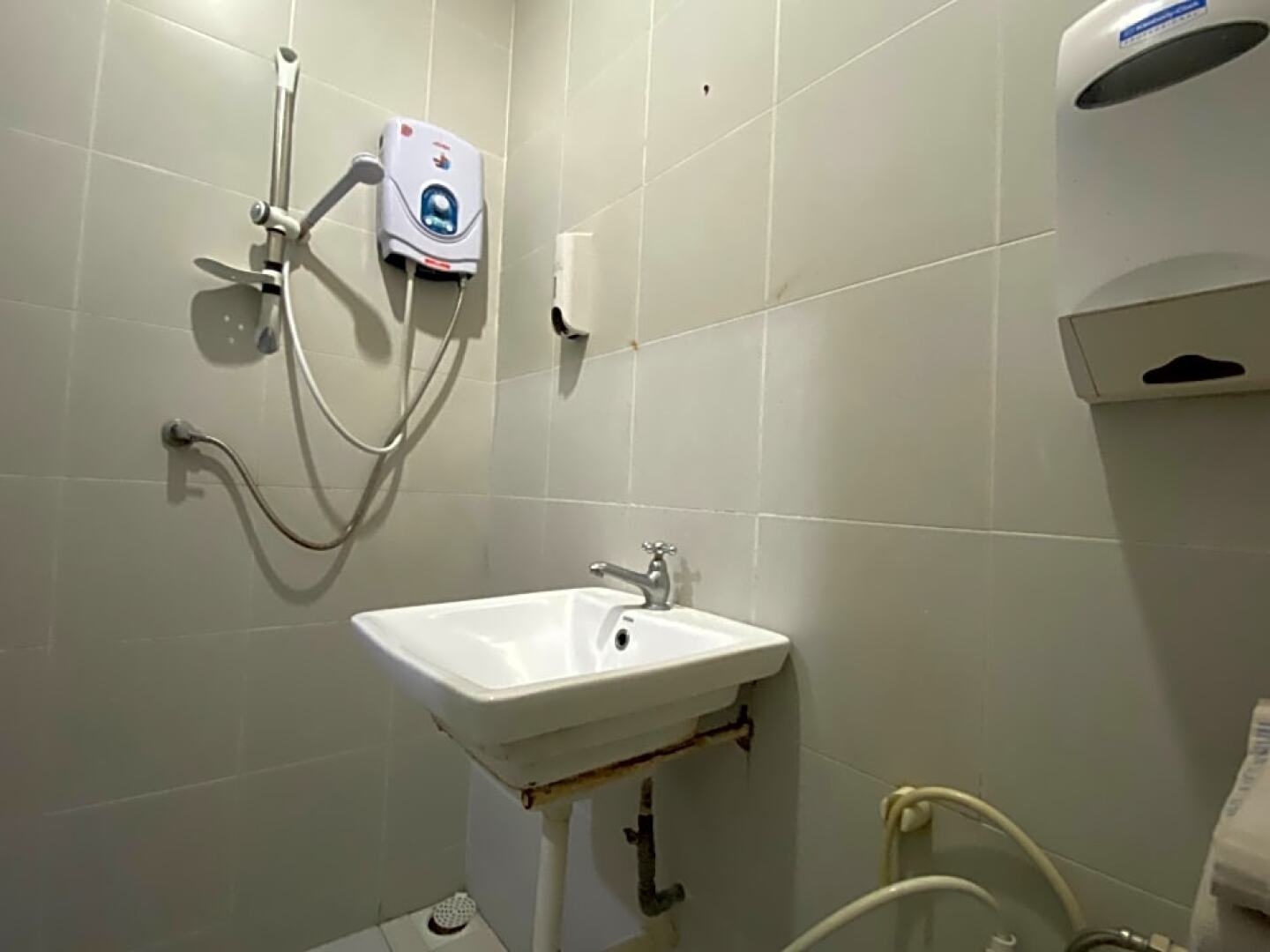 OYO 89760 Harmoni Inn Hotel