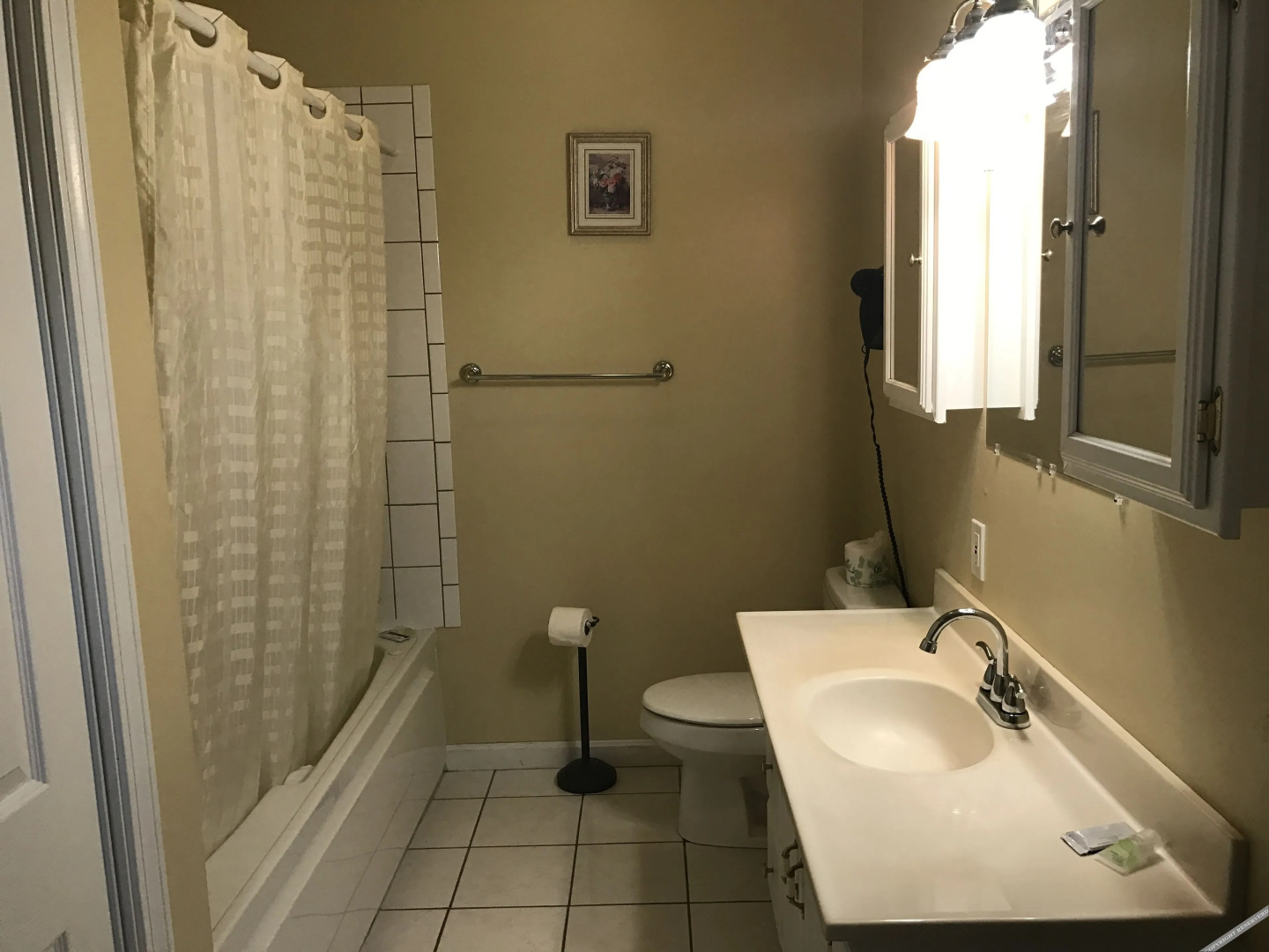 Exit 5 Motel & Cottages