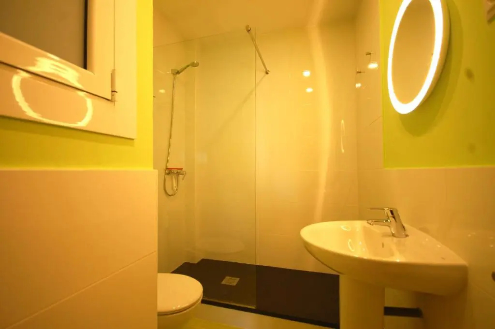 Lets Holidays New Flat Beachfront In Castelldefels