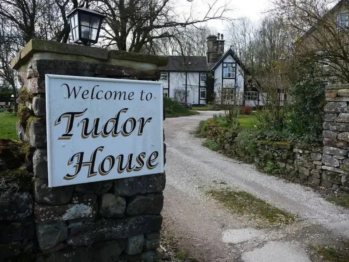Tudor House Bed & Breakfast