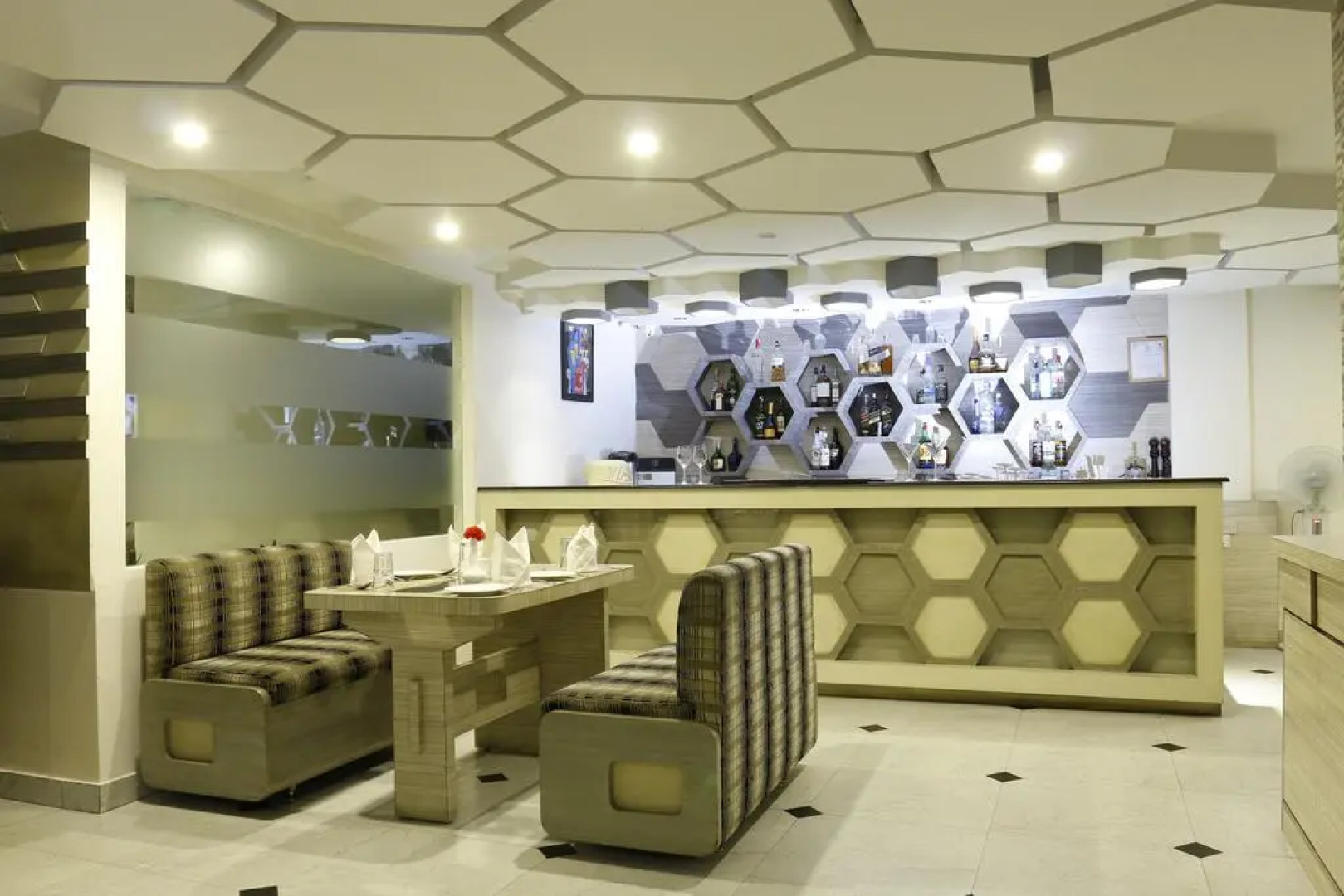 Hotel Mirage Regency